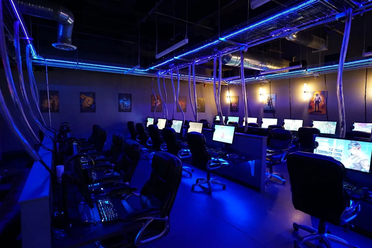 Gaming stations at OverKlocked