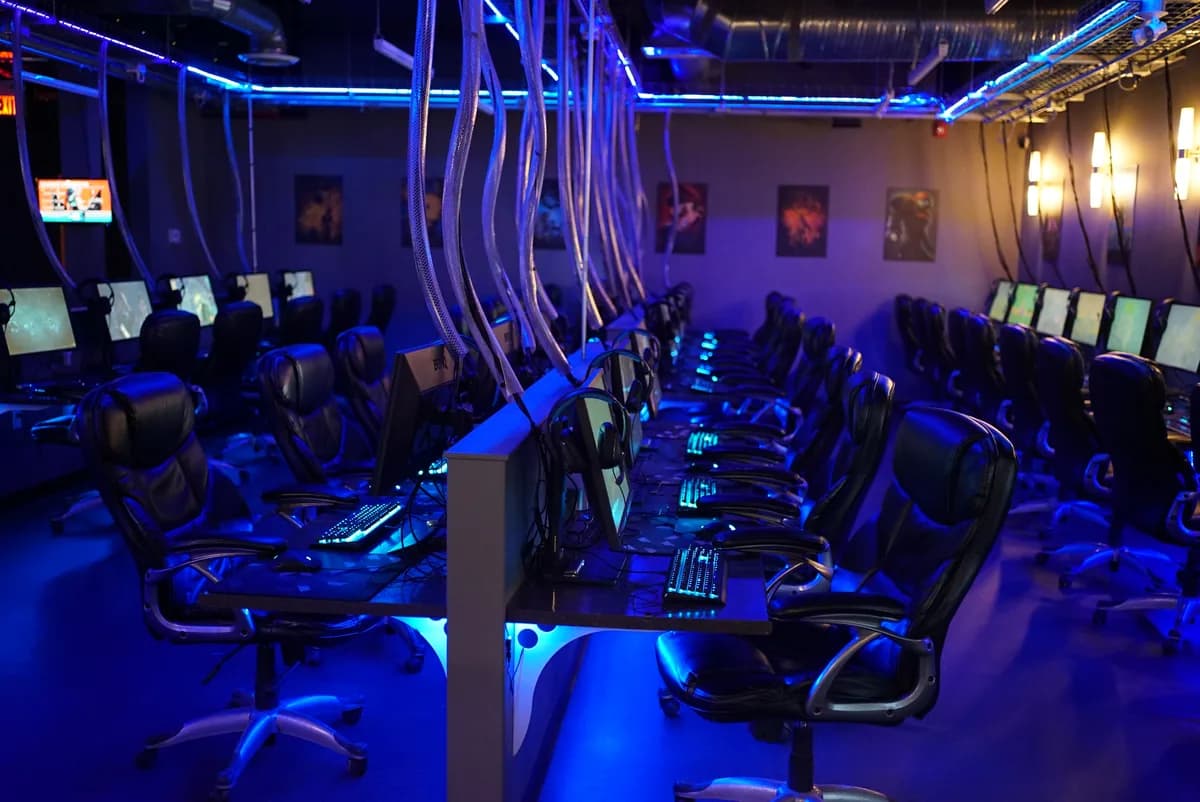 OverKlocked gaming floor